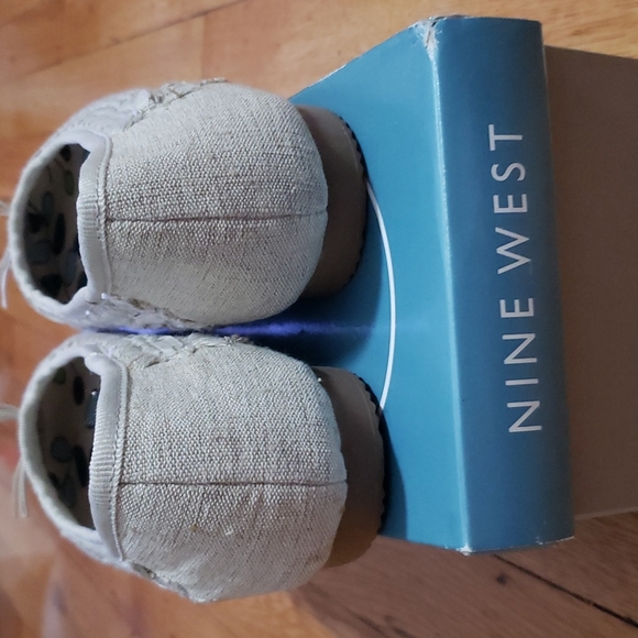 Linen Nine West Flats - Picture 5 of 5